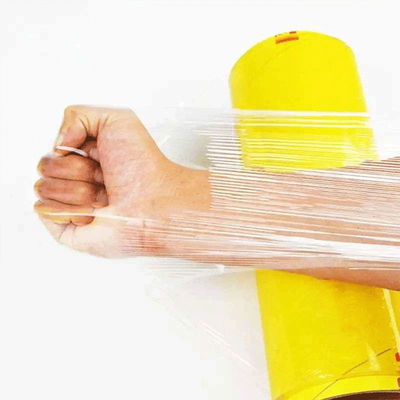 الأغذية المنزلية فيلم التشبث مع الغلاف البلاستيكي PVC / PVDC / PE / LDPE فيلم التشبث مع القطع المنزلق